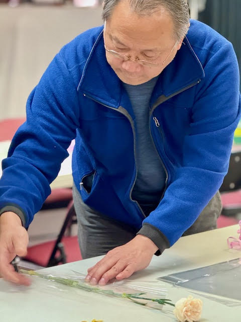 Knights preparing ribbons and sleeves