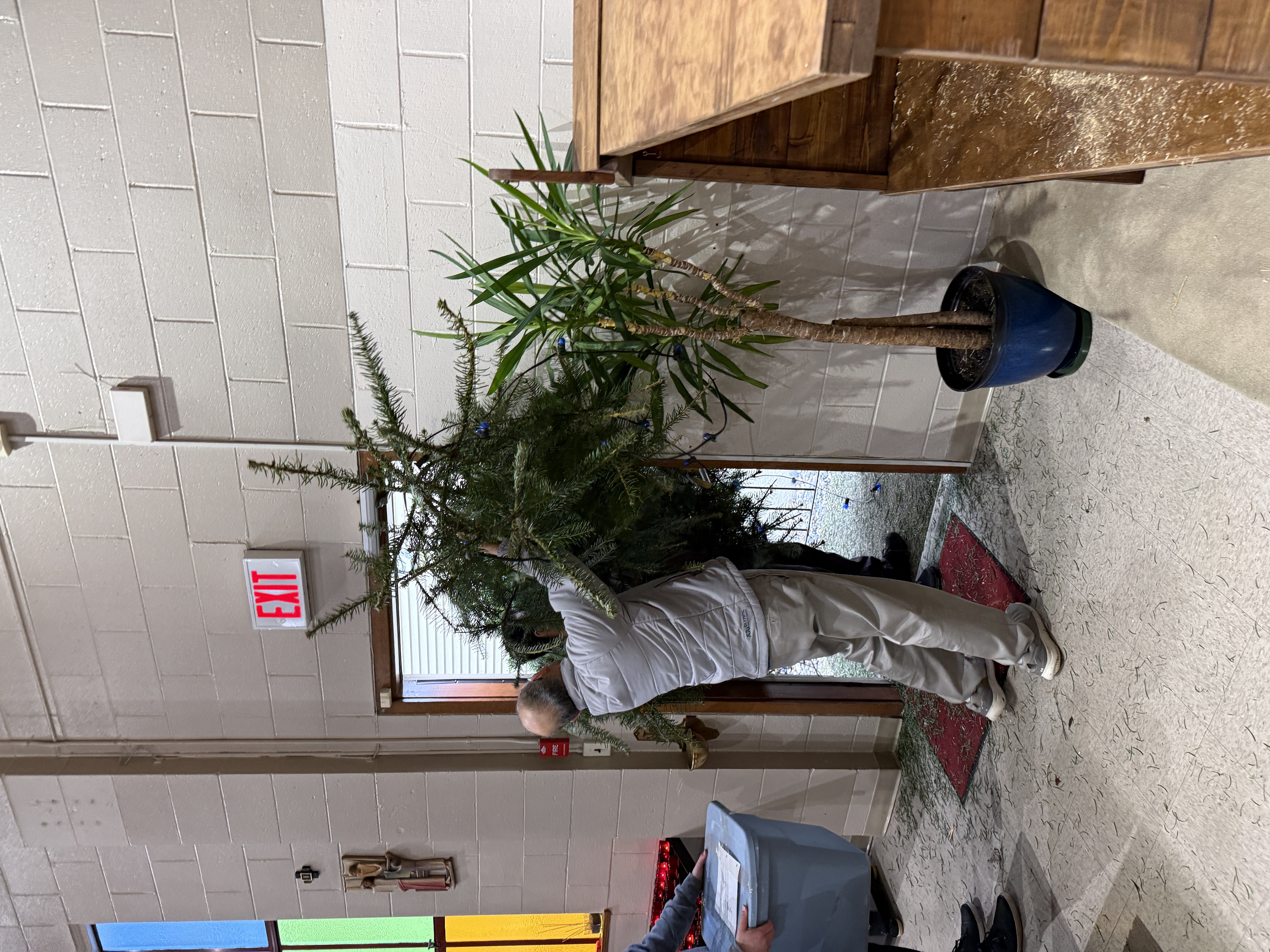 Brother Knights working together during removal